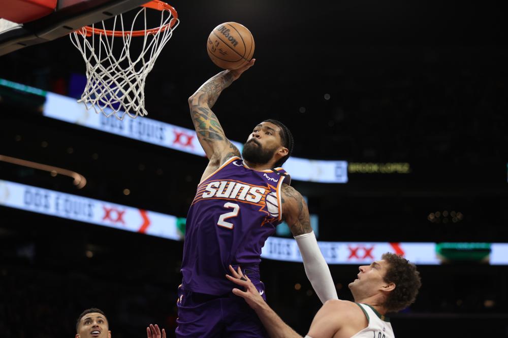 轻中场在场 轻中场在场