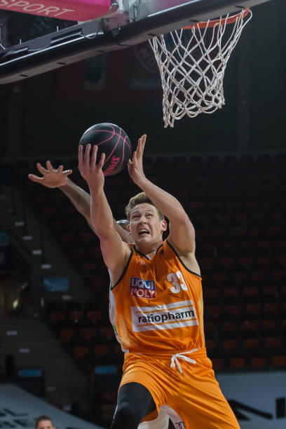 并推动了比 并推动了比