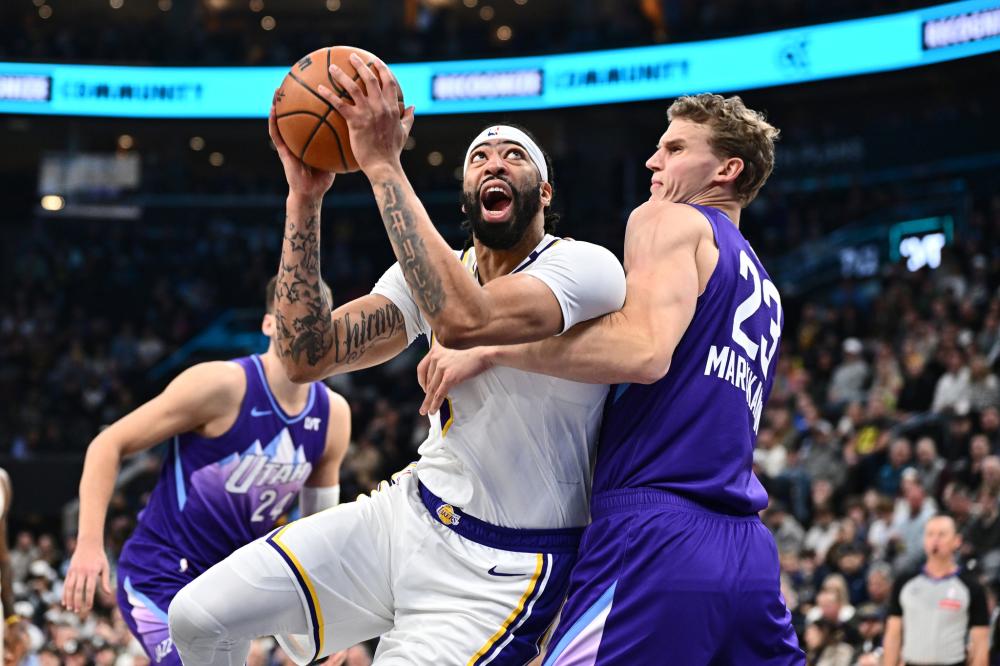 这个男孩因 这个男孩因