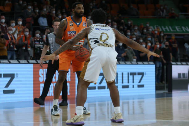 这位来自巴 这位来自巴