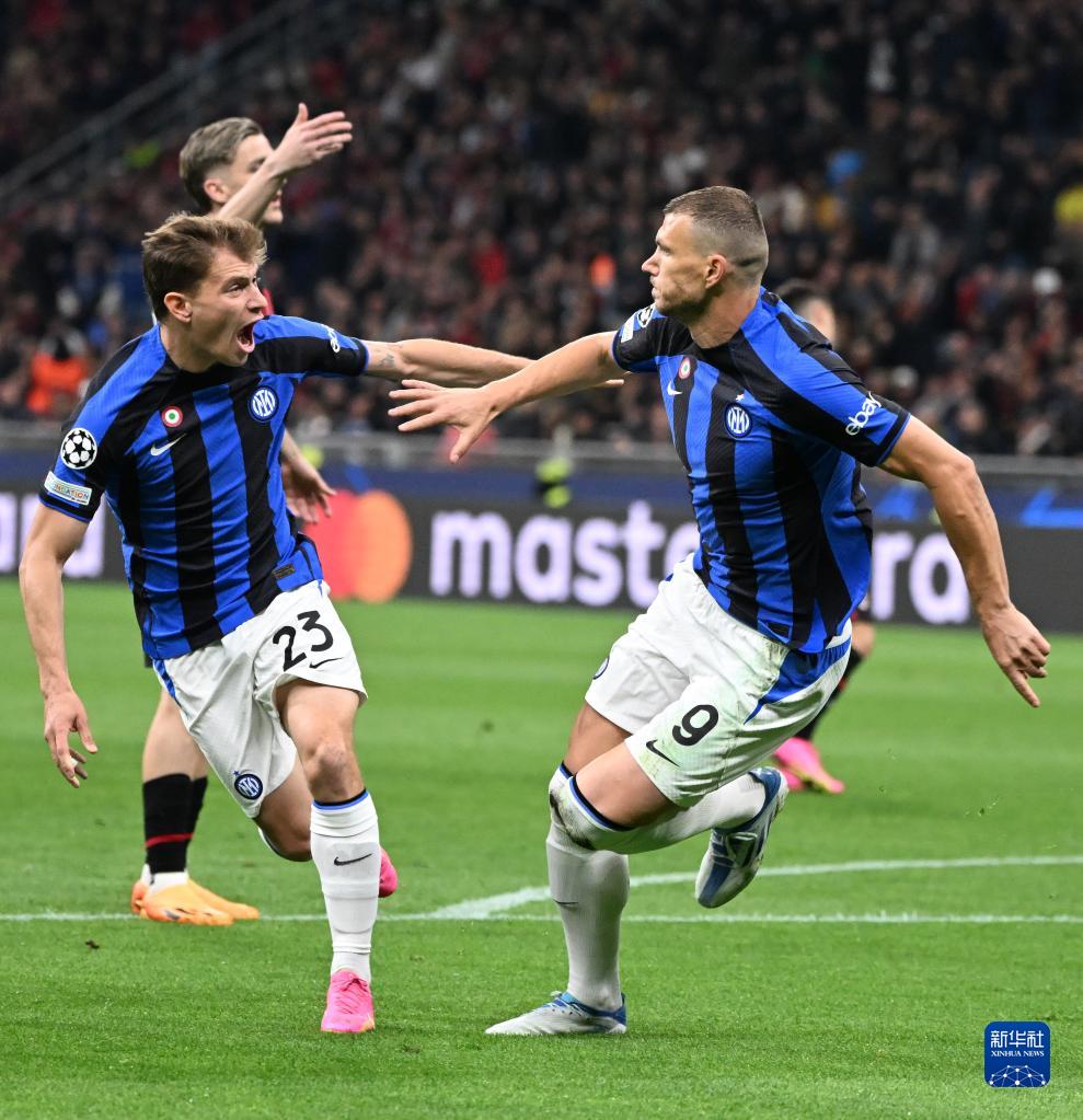 与机遇的背 与机遇的背