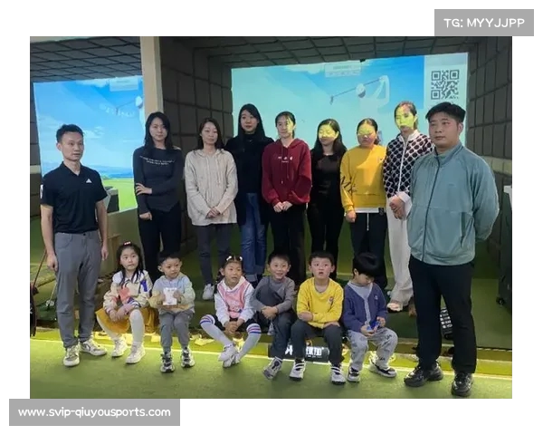 亲子高尔夫：打造家庭互动新体验，培养孩子运动兴趣与团队协作精神
